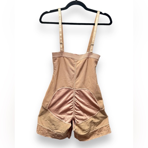 SHES WAISTED - Picture 3 of 4